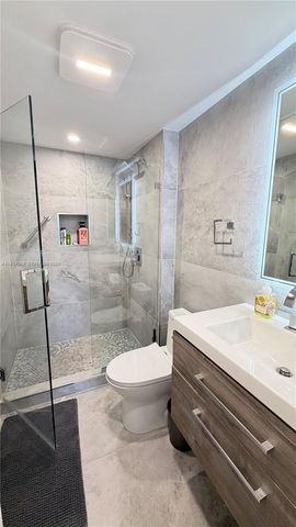 100 Bayview Dr 306, Sunny Isles Beach, FL 33160