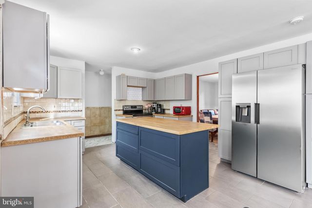 2247 REO DR, Effort, PA 18330