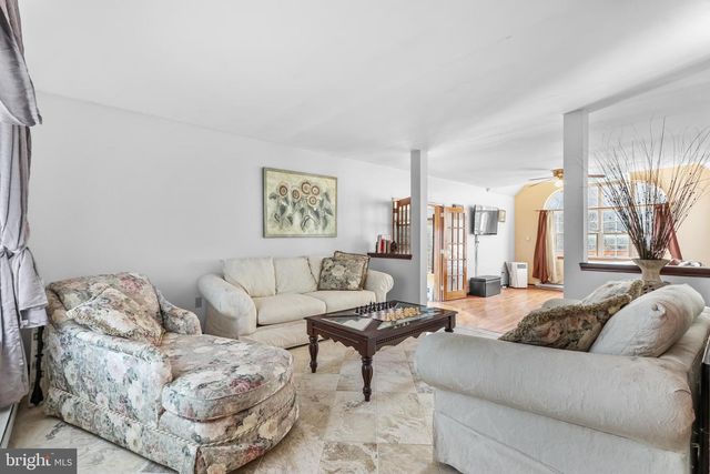 2247 REO DR, Effort, PA 18330