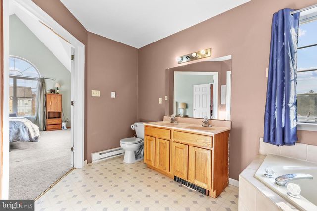 2247 REO DR, Effort, PA 18330