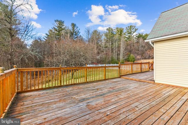 2247 REO DR, Effort, PA 18330