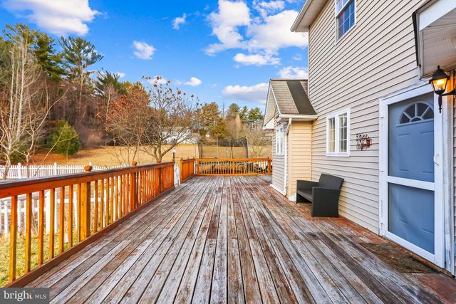 2247 REO DR, Effort, PA 18330