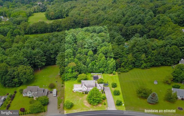 2247 REO DR, Effort, PA 18330