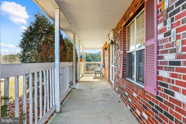 2247 REO DR, Effort, PA 18330