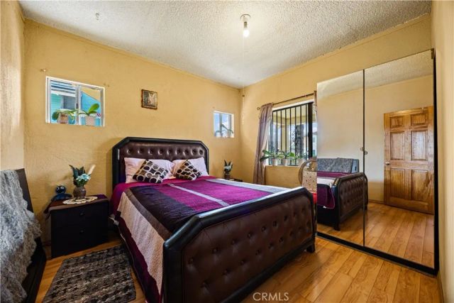 707 W 49th Street, Los Angeles, CA 90037