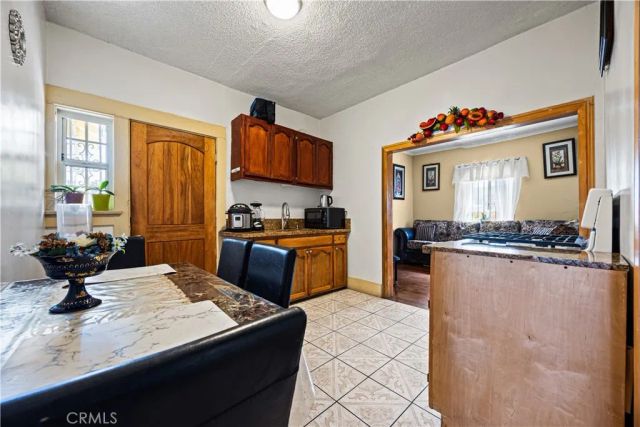 707 W 49th Street, Los Angeles, CA 90037