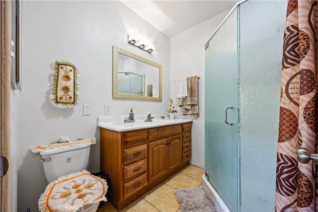 707 W 49th Street, Los Angeles, CA 90037