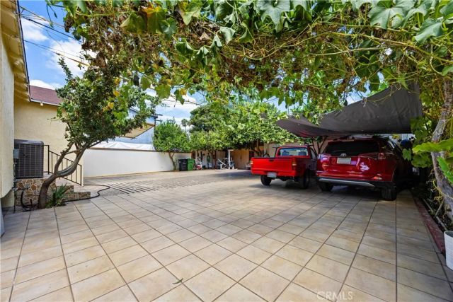 707 W 49th Street, Los Angeles, CA 90037