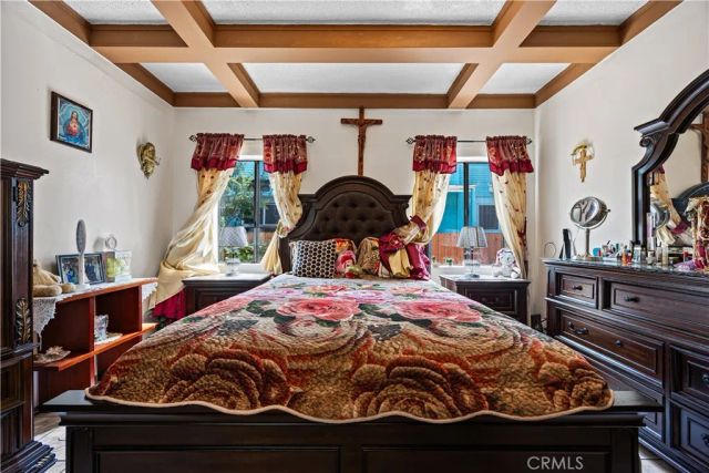 707 W 49th Street, Los Angeles, CA 90037