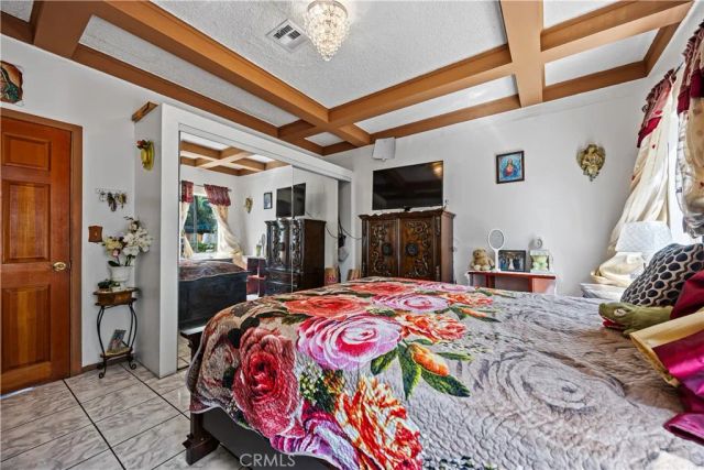 707 W 49th Street, Los Angeles, CA 90037