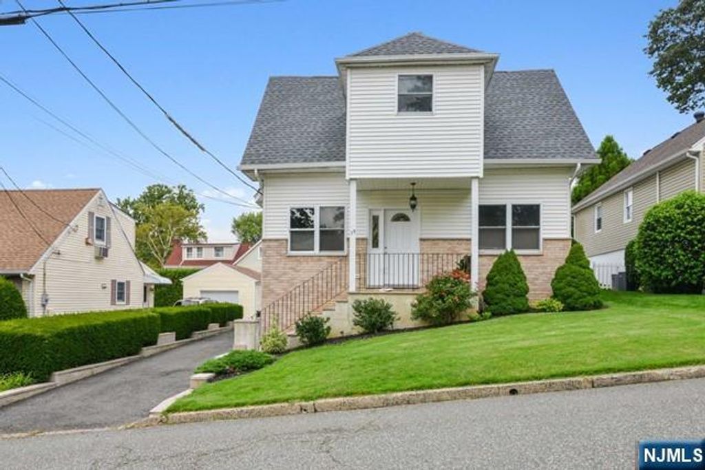 39 Springfield Avenue 1st Floor, Hasbrouck Heights, NJ 07604