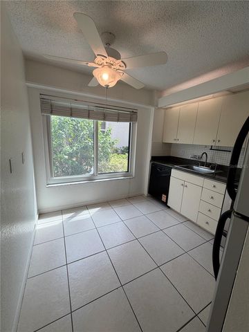 2205 BELLEAIR ROAD A23, Clearwater, FL 33764