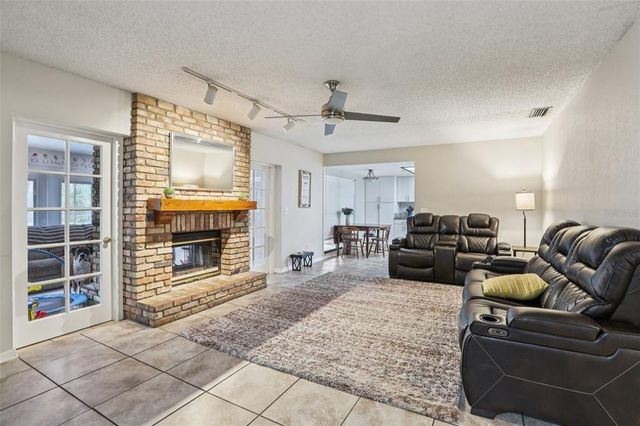 3309 EL AMADOR COURT, Tampa, FL 33614