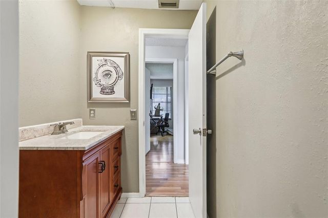 3309 EL AMADOR COURT, Tampa, FL 33614