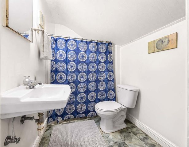 146 W Bidwell Street W, Battle Creek, MI 49015