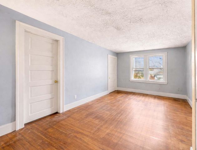 146 W Bidwell Street W, Battle Creek, MI 49015