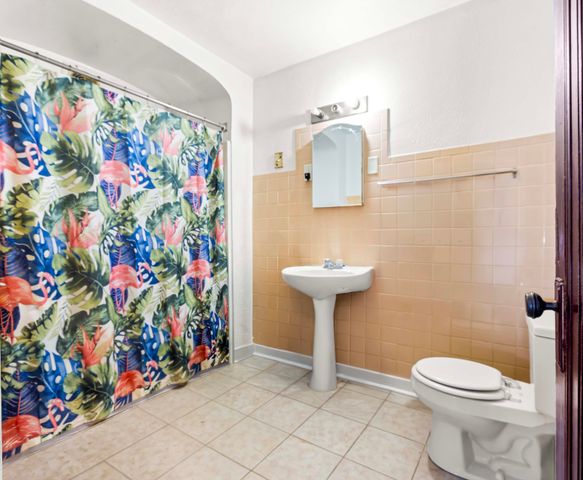 146 W Bidwell Street W, Battle Creek, MI 49015