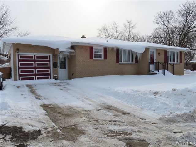 5 Grand Prix Drive, Cheektowaga, NY 14227