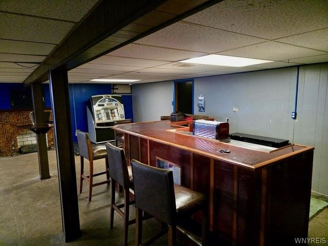 5 Grand Prix Drive, Cheektowaga, NY 14227