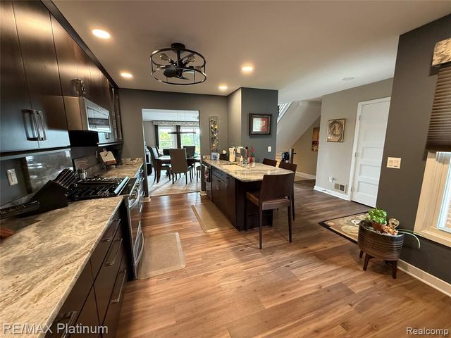 674 Summit Ridge Drive, Milford, MI 48381