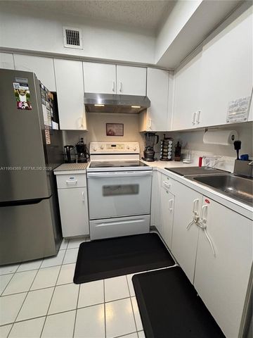 3300 NE 191st Street 1403, Aventura, FL 33180