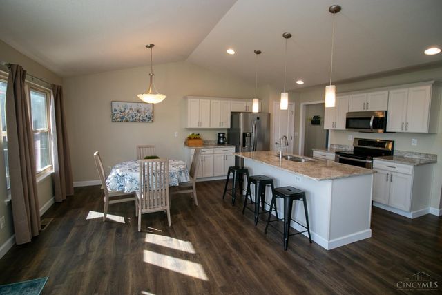 1331 Peregrine Way, Hamilton, OH 45013