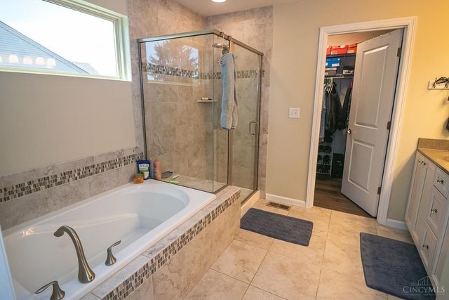 1331 Peregrine Way, Hamilton, OH 45013