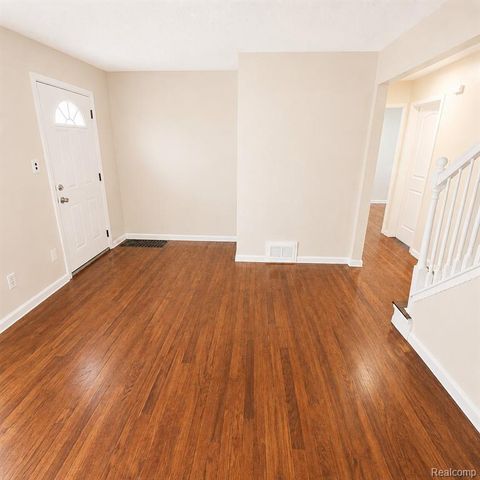 34290 Richard Street, Wayne, MI 48184
