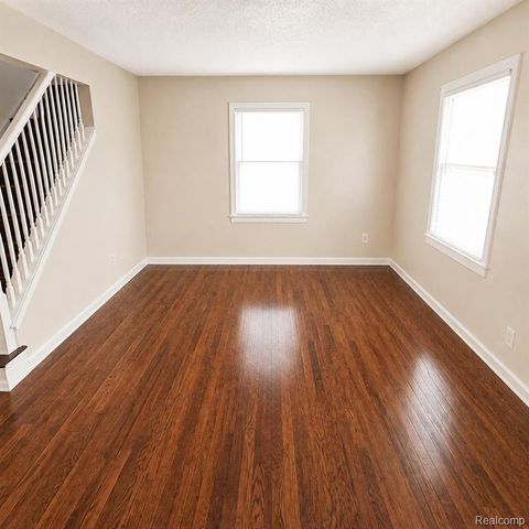34290 Richard Street, Wayne, MI 48184