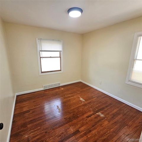 34290 Richard Street, Wayne, MI 48184