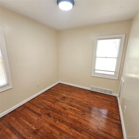34290 Richard Street, Wayne, MI 48184