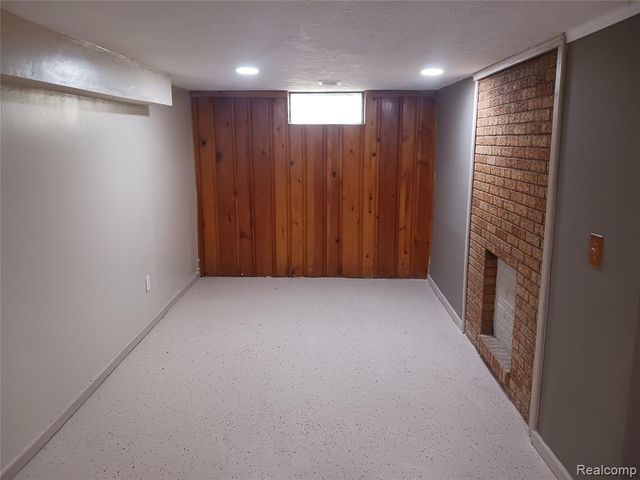 34290 Richard Street, Wayne, MI 48184
