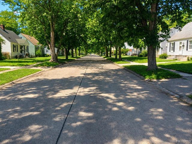 34290 Richard Street, Wayne, MI 48184
