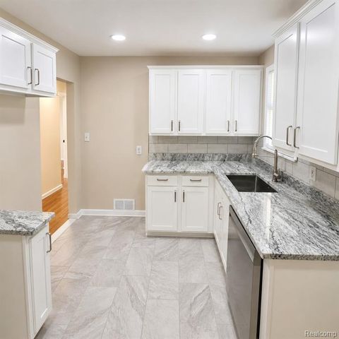 34290 Richard Street, Wayne, MI 48184
