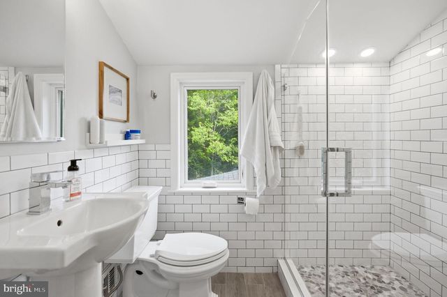 6207 ADELAIDE DR, Bethesda, MD 20817