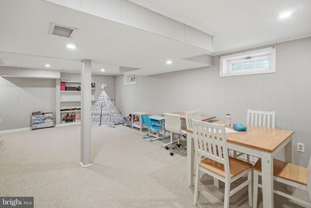 6207 ADELAIDE DR, Bethesda, MD 20817