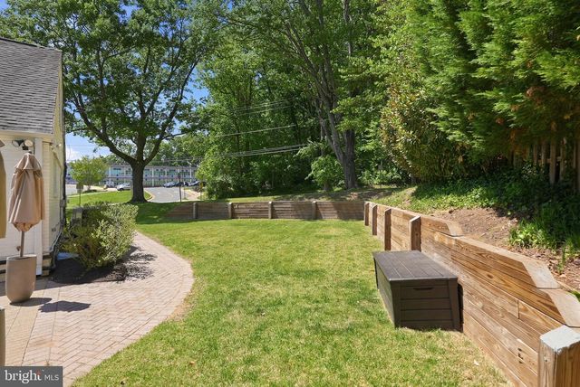 6207 ADELAIDE DR, Bethesda, MD 20817