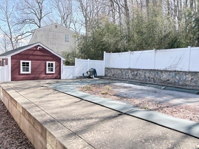 225 Golden Hill Ave, Haverhill, MA 01830
