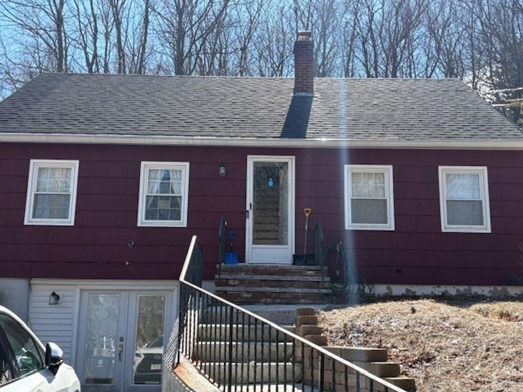 225 Golden Hill Ave, Haverhill, MA 01830
