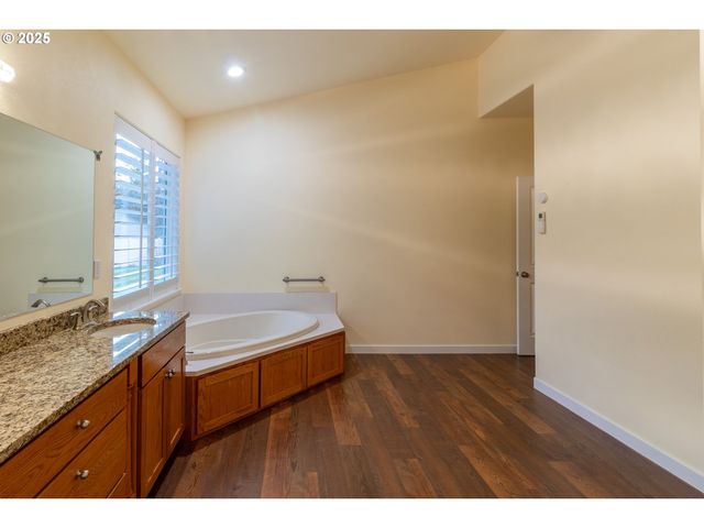 1851 Ne ALAMEDA Ave, Roseburg, OR 97470