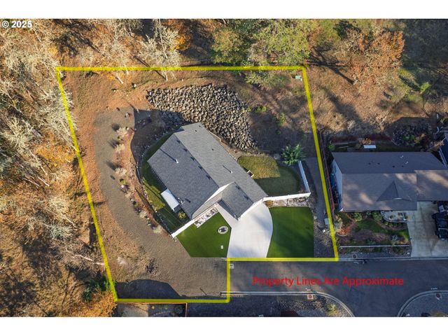 1851 Ne ALAMEDA Ave, Roseburg, OR 97470