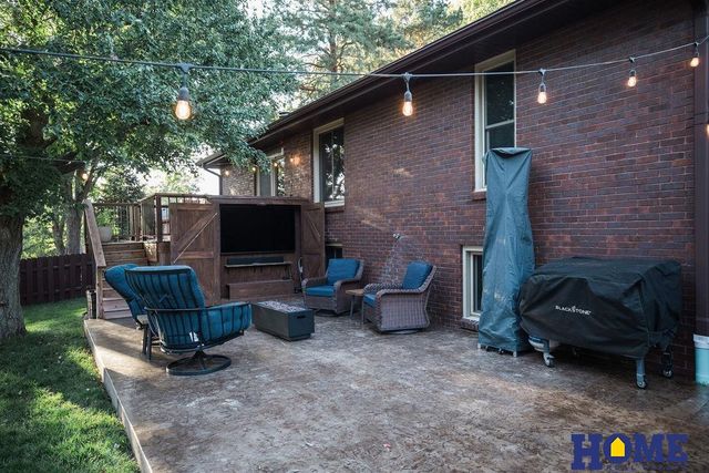 6921 Bernese Boulevard, Lincoln, NE 68516