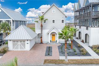 180 Sunset Ave, Port Aransas, TX 78373