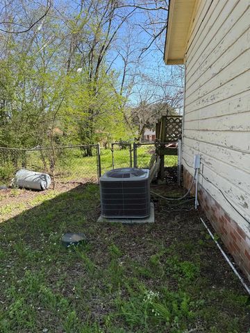 511 Short St, Daingerfield, TX 75765