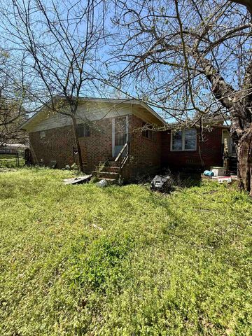 511 Short St, Daingerfield, TX 75765