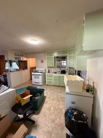 511 Short St, Daingerfield, TX 75765