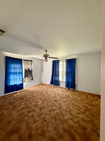 511 Short St, Daingerfield, TX 75765