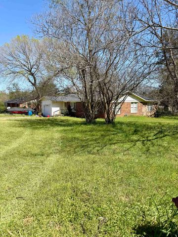 511 Short St, Daingerfield, TX 75765