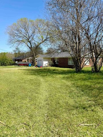511 Short St, Daingerfield, TX 75765