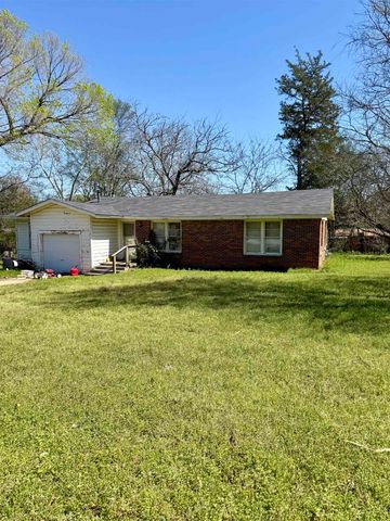 511 Short St, Daingerfield, TX 75765